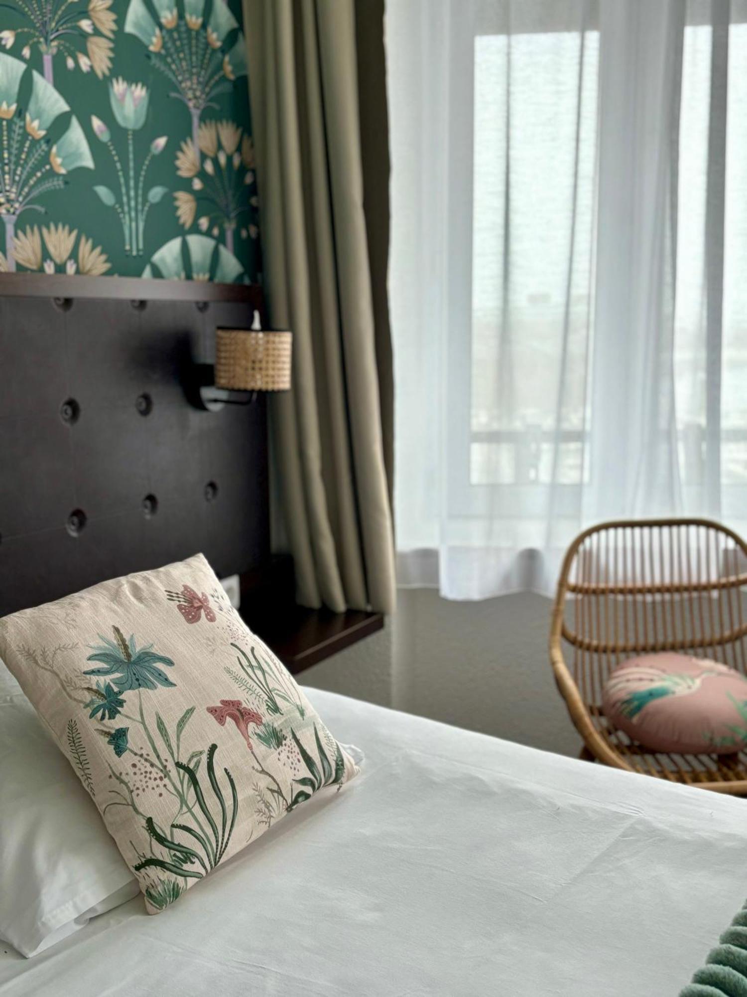 Ambassadeur Hotel - Cherbourg Port De Plaisance Ngoại thất bức ảnh